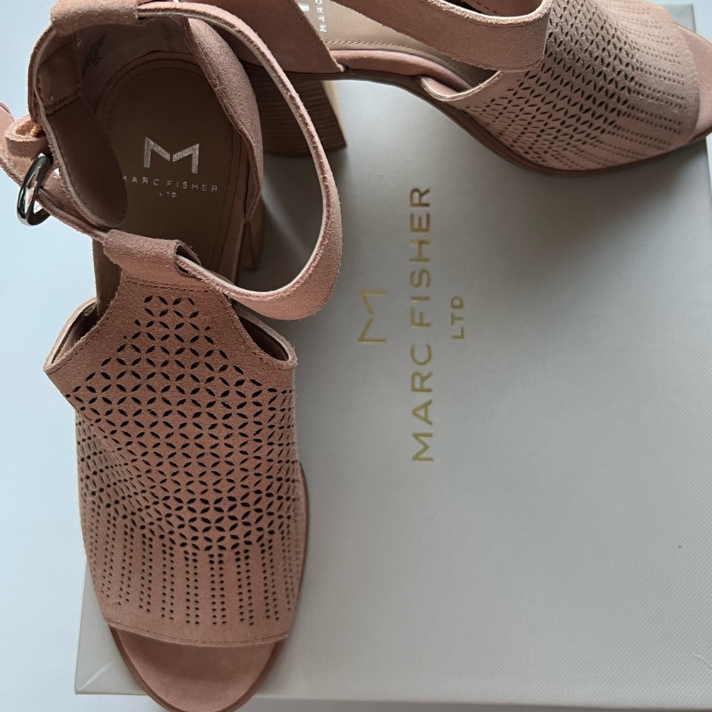 NWT & BOX MARC FISCHER BOOTIES ⚡️ Pink Suede Laser Cut Booties / Heels - Picture 6 of 6